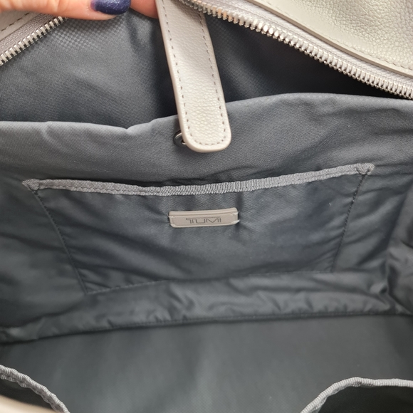 Tumi leather 'Carolina Voyageur' laptop tote and travel bag - Picture 8 of 10